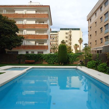Apartamentos Antillas Fenals يوريت دي مار المظهر الخارجي الصورة