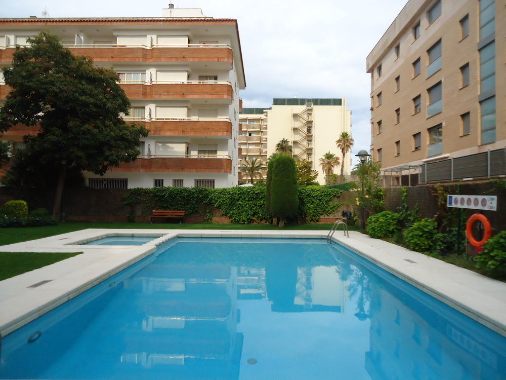 Apartamentos Antillas Fenals يوريت دي مار المظهر الخارجي الصورة